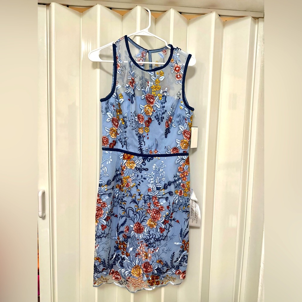 NWTs Dress the Population floral above the knee dress size M